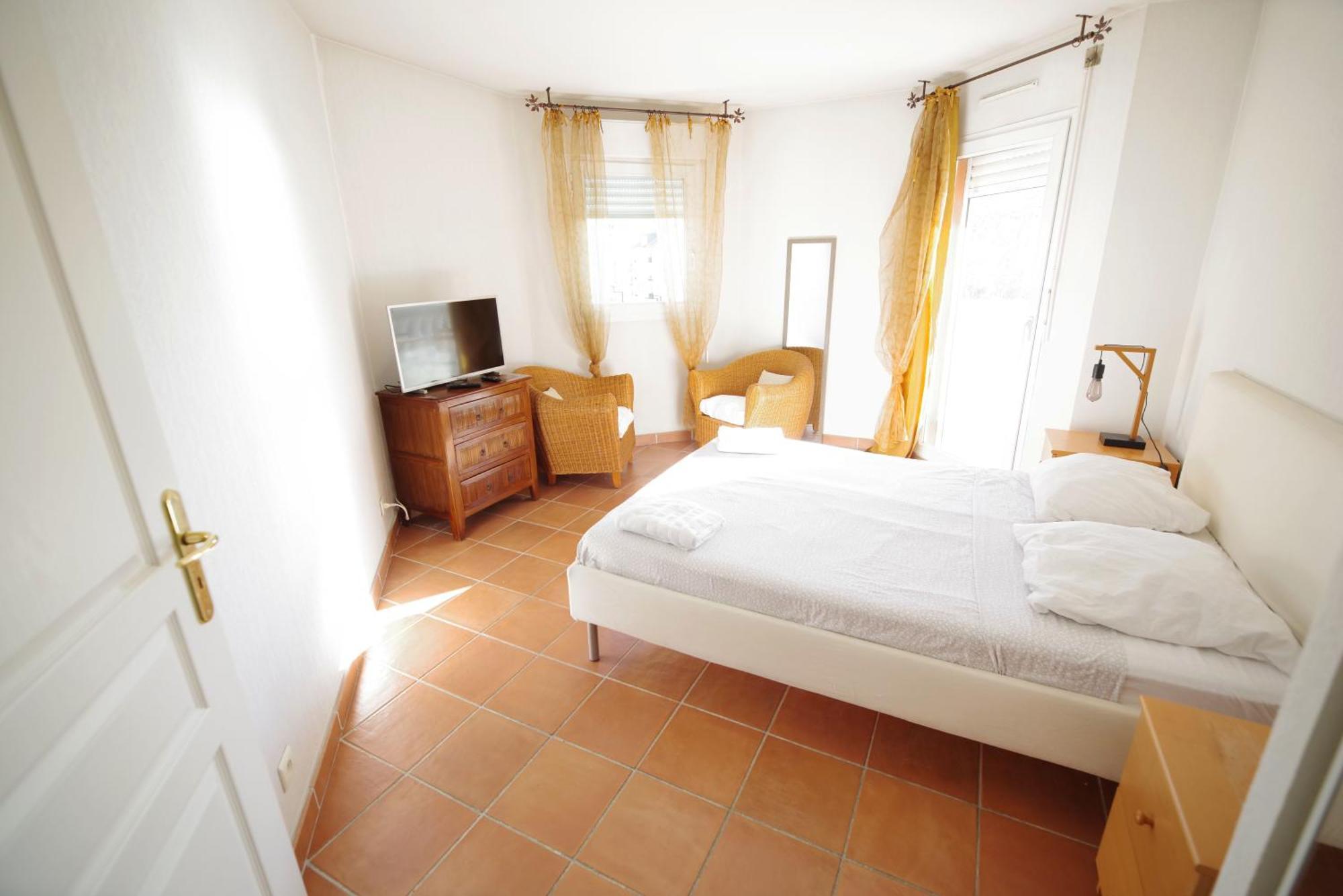 Domes Seaside Residence Piscine, Free Parking, Airport Tramway نيس المظهر الخارجي الصورة